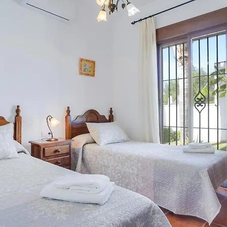 Casa Villanueva 4 - Solo Familias *